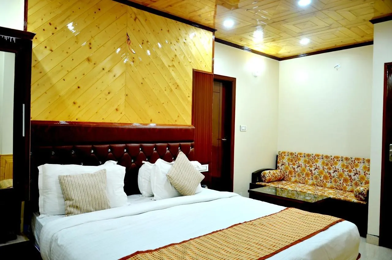 Shining Star 0*, Shimla India